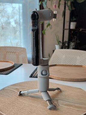 Insta360 Flow Gimbal Stabilizer with Retractable Tripod Legs